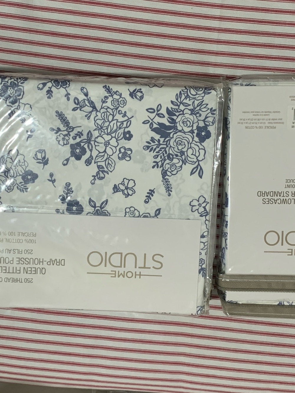 Home Studio Blue Floral Queen Cotton Filled Sheet and Pillow Cases